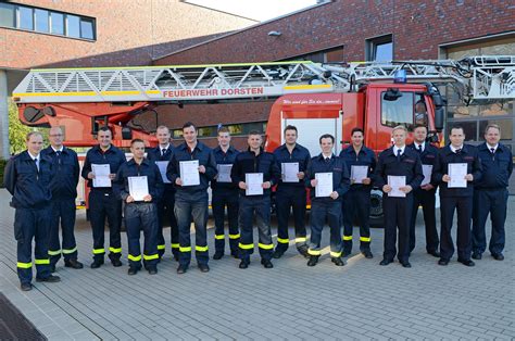 FW-Dorsten: Nachwuchs der Feuerwehr Dorsten legte die Laufbahnprüfung ...