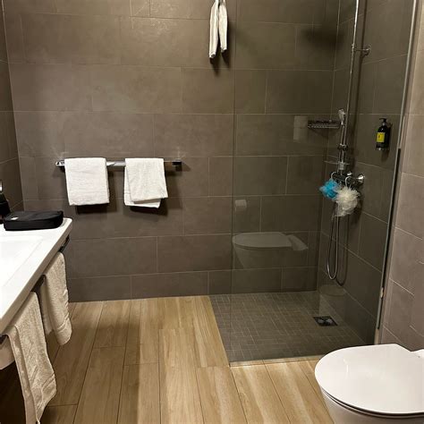 HOTEL 1001 NOTT (Egilsstadir) - Hotel Reviews, Photos, Rate Comparison ...