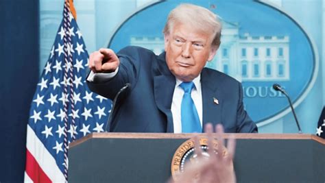 特朗普终止对乌援助最新素材