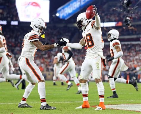 brown's hole cleveland browns clevelandbrowns.com