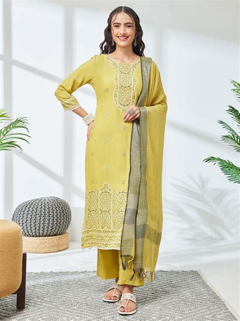 Timeless Elegance: Ethnic Motifs Kurta Set