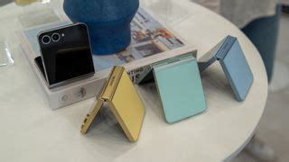 Samsung Flip Phone 的图像结果