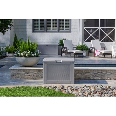 Rubbermaid 33.5-in L x 27.5-in 74-Gallon Gray Plastic Deck Box in the ...