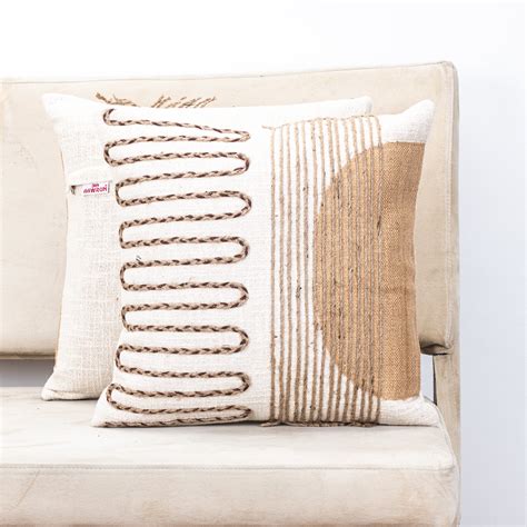 Premium Jute Fashion Cushion Cover Design Two – Aawrun