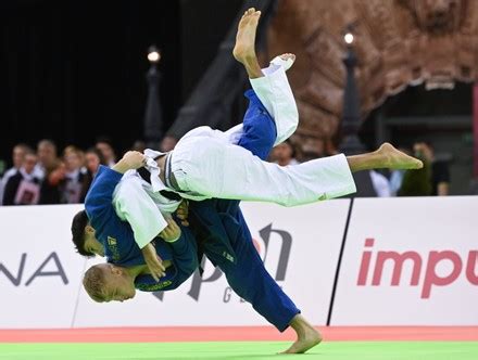 Intense Face Off 的图像结果