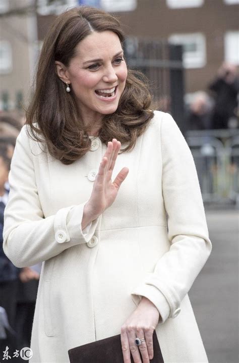 英国威廉王子、凯特王妃出席活动，开怀欢笑心情极好-搜狐大视野-搜狐新闻