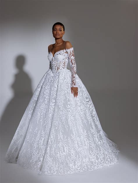 Long Sleeve Sweetheart Wedding Dress