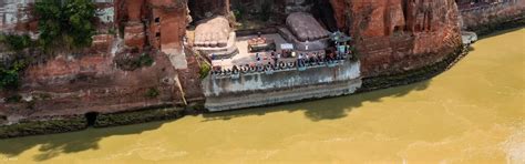 [Cloud E'meile] 2-Day 1-Night Private Tour of Mount Emei + Leshan Giant ...