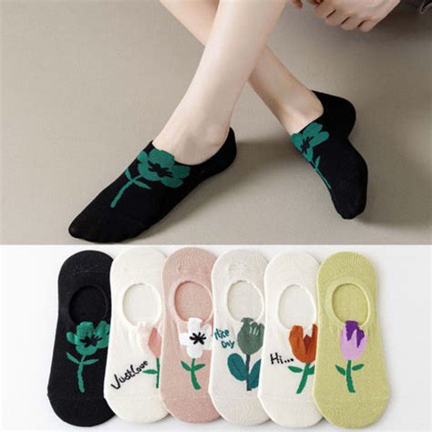 The Benefits of Wearing Fun and Quirky Socks – Lazzy Socks