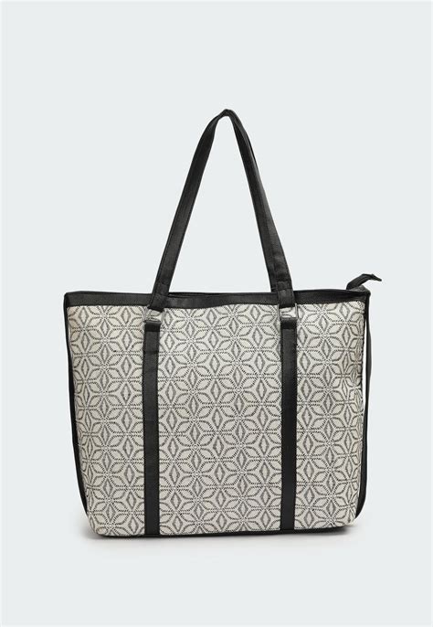 Buy Handbags for Women ladies Online in India | Max Fashion
