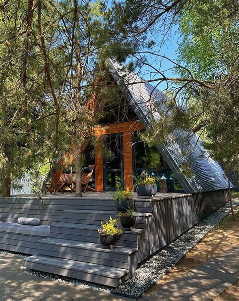 Комплекс Lite_houses: треугольные дома в лесу под Минском