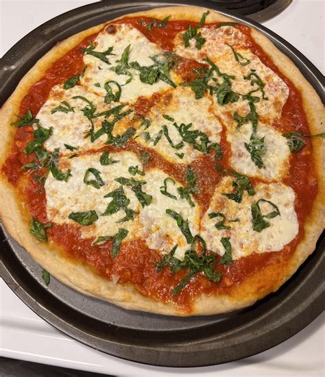 Homemade vodka sauce pizza : r/Pizza