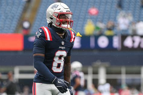 Who Is Richer: Cardi B or Stefon Diggs? Comparing the Rapper and ...