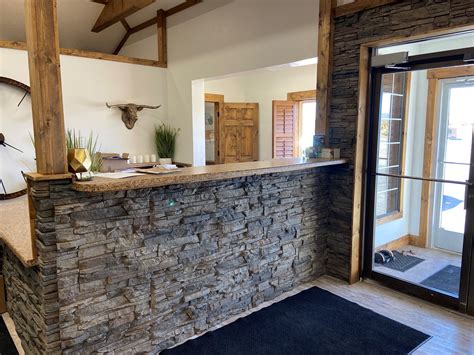 Bear River Veterinary Clinic Partners to Expand Services