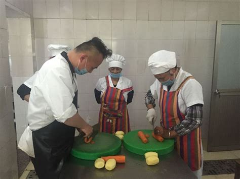 黄泽镇中心幼儿园举行食堂人员、保育员技能比武-嵊州新闻网