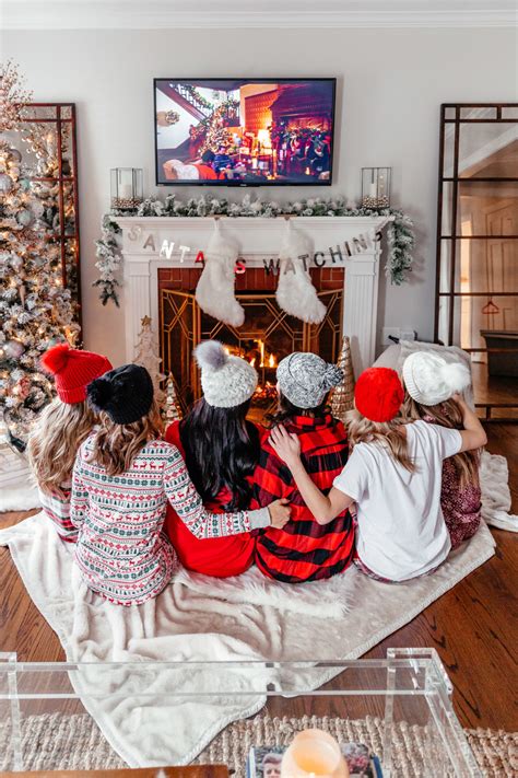 Christmas Pajama Party | Girls Night Holiday Pajama Party Ideas