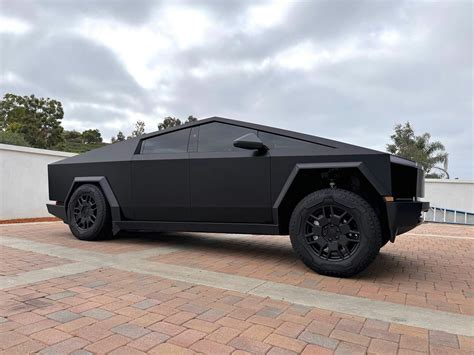 24 Cybertruck Wraps That Make Tesla’s Electric Truck…
