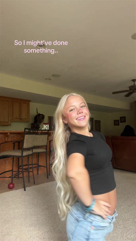 PHE PHE!! (@phoenix.negaard) - Urlebird