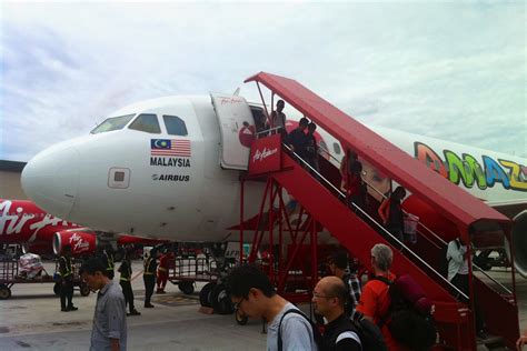 AirAsia Economy Class Airbus A320-200 nach Kuala Lumpur