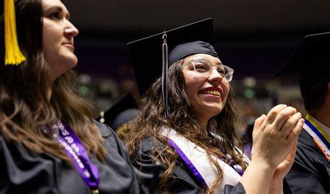 ‘This isn’t Dwight’s speech this is Rainn’s speech’: Rainn Wilson gives ...