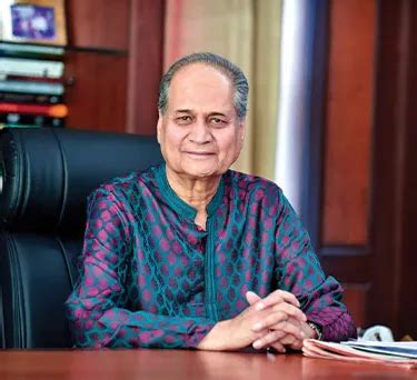 Bajaj Finserv People and Committees