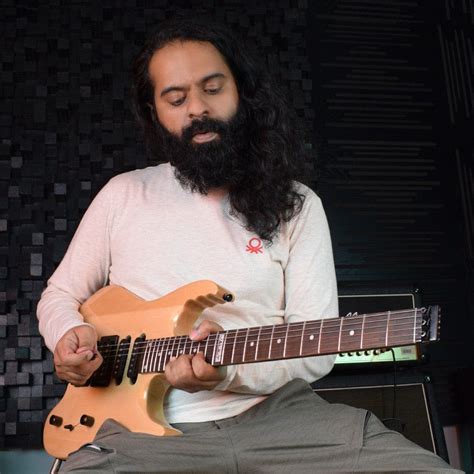 Buy Vault HL1 Headless Electric Guitar with GigBag Online | Bajaao