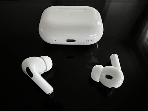Reset AirPods Pro or AirPods Max: Soft and hard reset explained | Cult ...