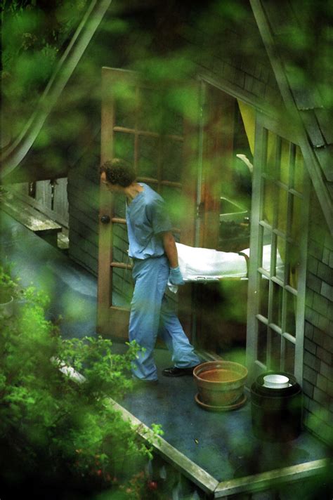 Kurt Cobain suicide scene: Previously unpublished photos