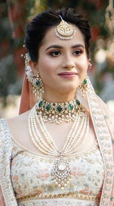 Jewellery Styles For Lehengas: 7 Must-Have Trends For 2023 – Binks