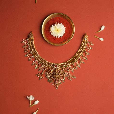 Bandhavi Necklace