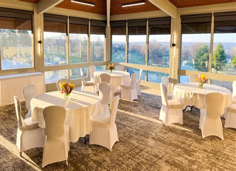 Des Moines Service Team Remodels Hyperion Field Club | Commonwealth ...