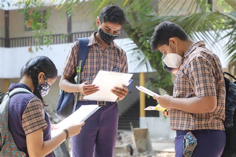 SSLC Exam: More than 20 thousand absentees across the State