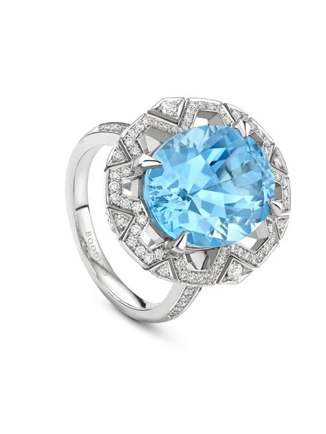 Fifth Avenue Oval Aquamarine Platinum Ring | Boodles