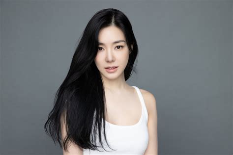 Stephanie Young Hwang Image #324365 - Asiachan KPOP Image Board