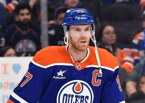 Connor McDavid acknowledges Leon Draisaitl’s 50-goal mark with a simple ...