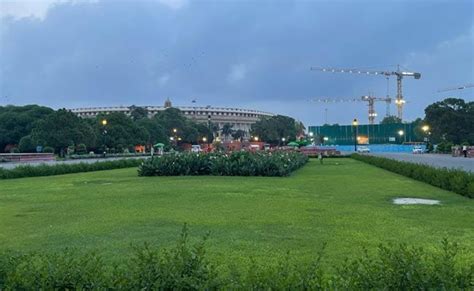 सेंट्रल विस्टा के प्लॉट का लैंड यूज बदलने के मामले में सुप्रीम कोर्ट ने ...