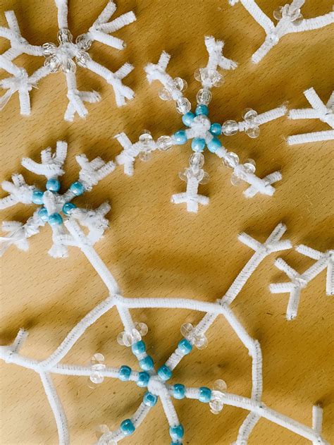 Pipe Cleaner Beaded Snowflake Craft at Seth Darcy-irvine blog