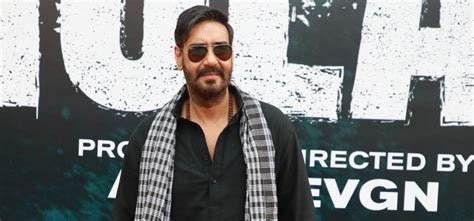 Ajay Devgn Keeps It Rustic & Raw By Wearing Gamcha On Black Kurta At ...