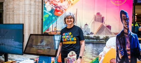 Contact Visit Milwaukee