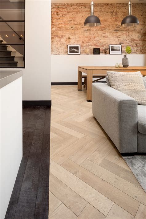 Hakwood Flooring – Modern Home Magazine