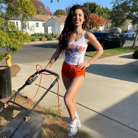 Tania Raymonde picture