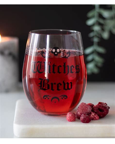 Witches Brew Wine Glass ★ | Horror-Shop.com