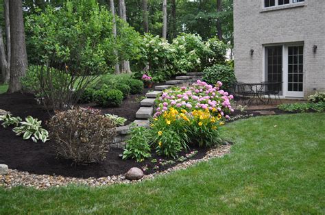 Landscaping Ideas Mulch 24 Beautiful Red Mulch Landscaping... Decor