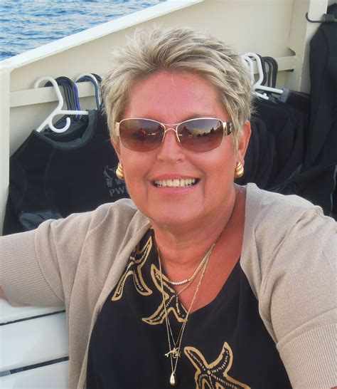 24514Golden | Roeder Mortuary