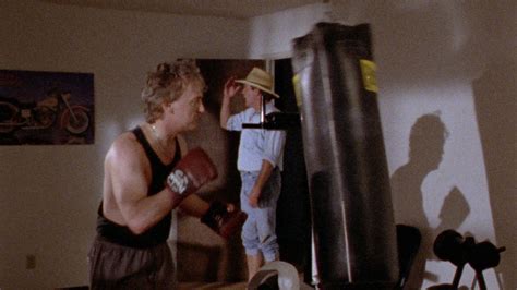 Champagne and Bullets (1993)