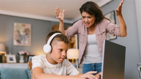 How To Know When It's Time To Get Help for A Mommy Meltdown