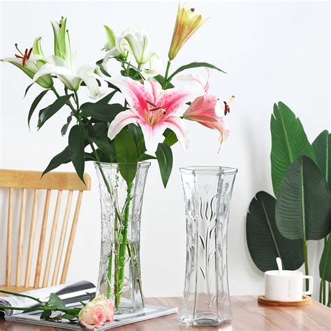北欧创意复古彩色透明玻璃花瓶简约软装摆件插花纯手工装饰花瓶-美间设计