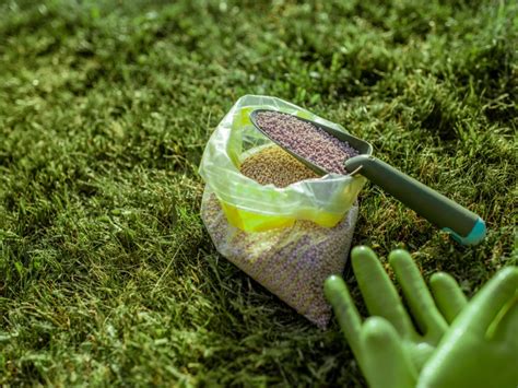 Balanced Fertilizer Information: Using Balanced Plant Fertilizers