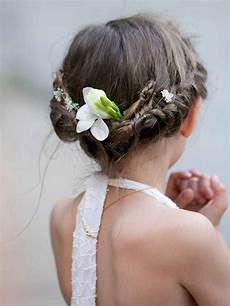 Simple Flower Hairstyles by 14 Adorable Flower Hairstyles Simple Flower Hairstyles