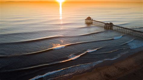 Spot Check: Huntington Beach Pier Surf Report